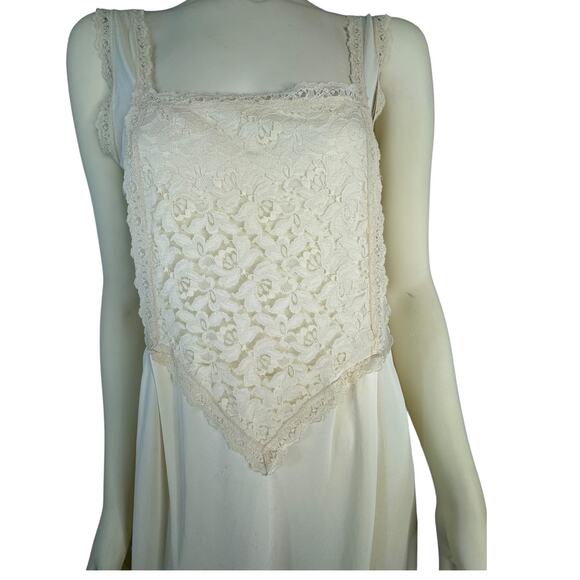 American Vintage 1960's handmade cream lace slip size medium - Picture 3 of 16